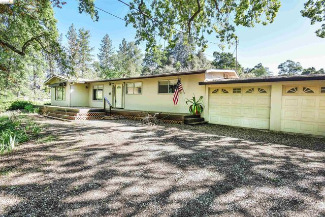 18191 Woodham Carne Rd, Sonora, CA 95370