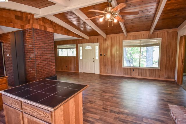 18191 Woodham Carne Rd, Sonora, CA 95370