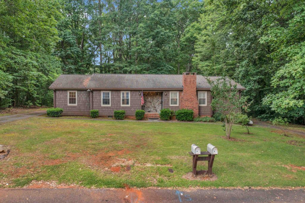 37 Wedgefield Drive, Bolling Springs, SC 29316