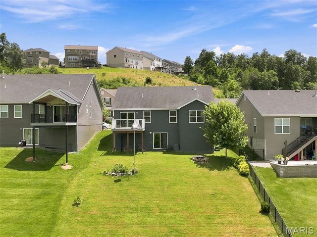457 Timber Valley Trail, Fenton, MO 63026