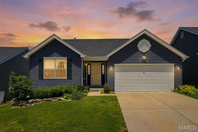 457 Timber Valley Trail, Fenton, MO 63026