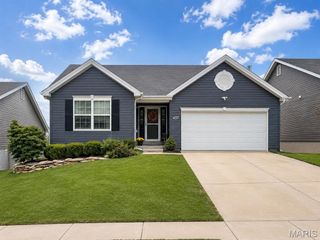 457 Timber Valley Trail, Fenton, MO 63026