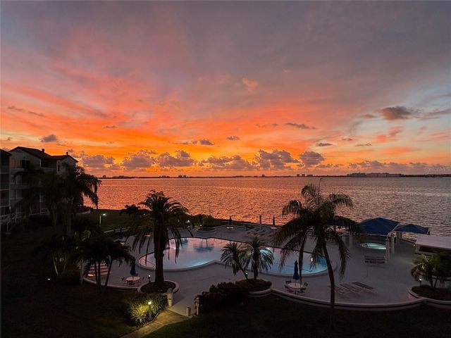 5155 ISLA KEY BOULEVARD S 304, St Petersburg, FL 33715