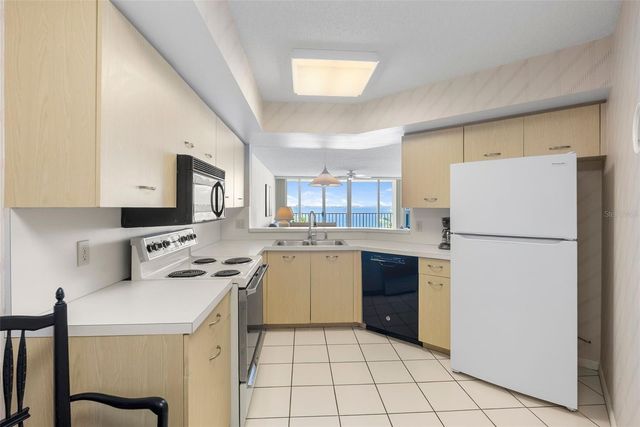 5155 ISLA KEY BOULEVARD S 304, St Petersburg, FL 33715