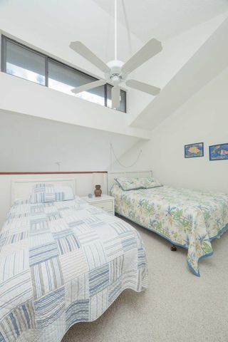 98 Village Del Lago Cir, St Augustine, FL 32080