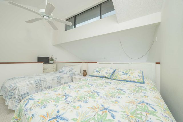 98 Village Del Lago Cir, St Augustine, FL 32080