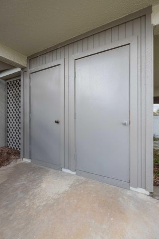 98 Village Del Lago Cir, St Augustine, FL 32080