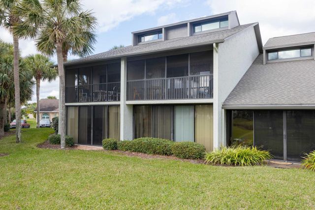 98 Village Del Lago Cir, St Augustine, FL 32080