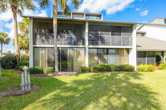 98 Village Del Lago Cir, St Augustine, FL 32080