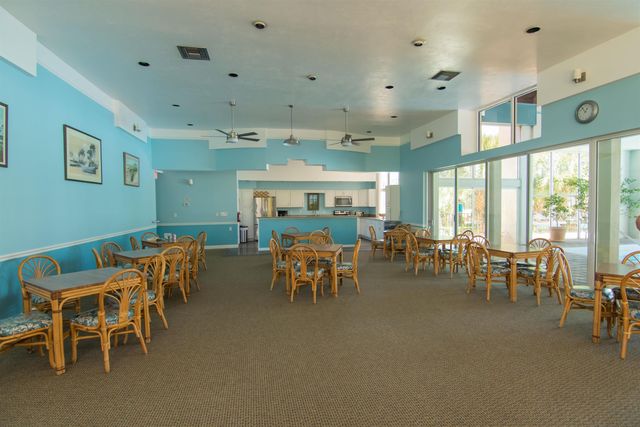 98 Village Del Lago Cir, St Augustine, FL 32080