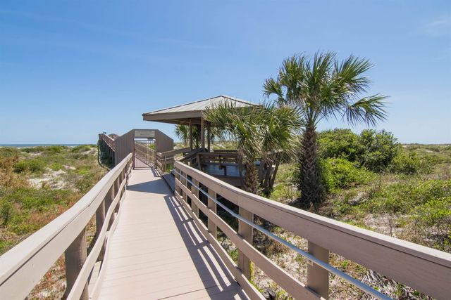 98 Village Del Lago Cir, St Augustine, FL 32080