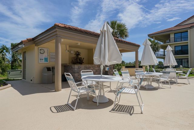 98 Village Del Lago Cir, St Augustine, FL 32080