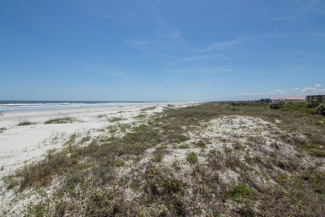 98 Village Del Lago Cir, St Augustine, FL 32080