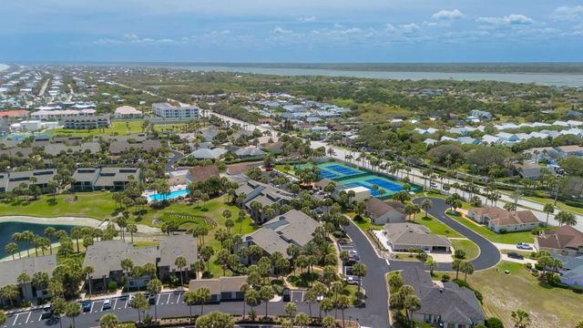 98 Village Del Lago Cir, St Augustine, FL 32080
