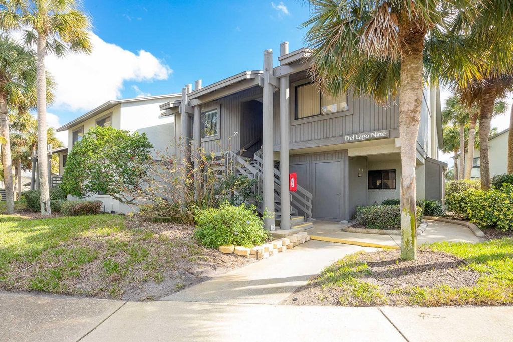 98 Village Del Lago Cir, St Augustine, FL 32080