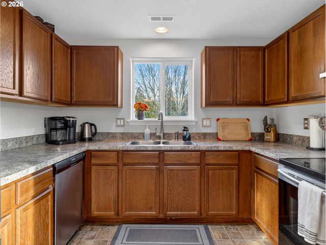 847 N DUNIWAY Rd, Lafayette, OR 97127