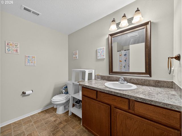 847 N DUNIWAY Rd, Lafayette, OR 97127