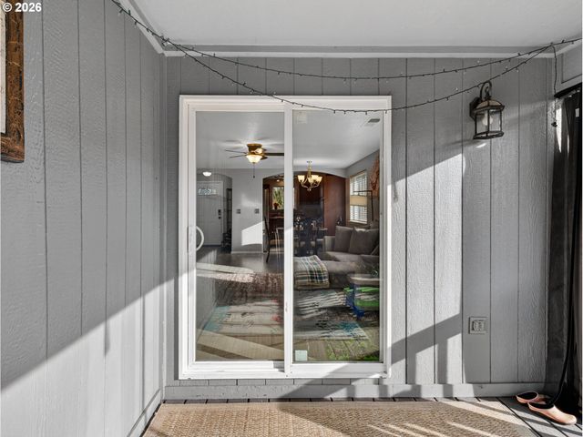 847 N DUNIWAY Rd, Lafayette, OR 97127