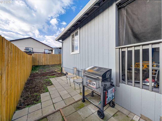 847 N DUNIWAY Rd, Lafayette, OR 97127