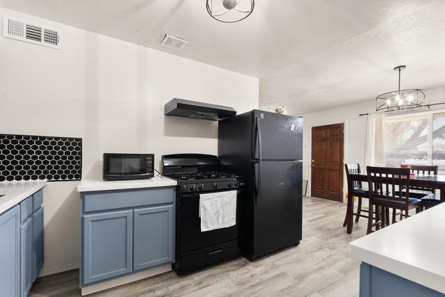 5944 Avenida La Barranca Place NW, Albuquerque, NM 87114