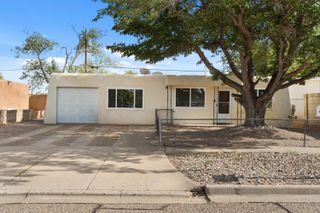 5944 Avenida La Barranca Place NW, Albuquerque, NM 87114