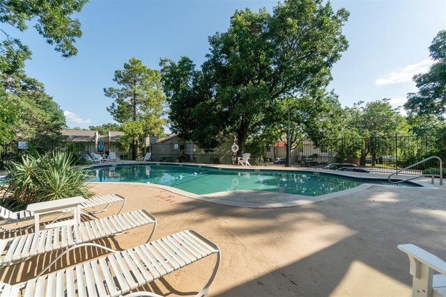 803 Cardinal Creek Drive B, Norman, OK 73072