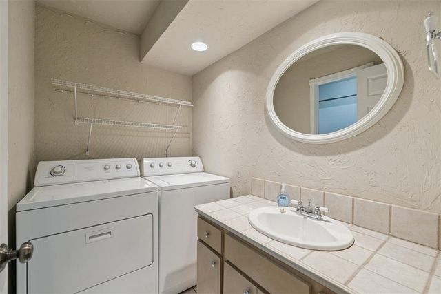 803 Cardinal Creek Drive B, Norman, OK 73072