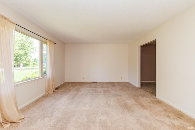 2509 W Riggin Road, Muncie, IN 47304