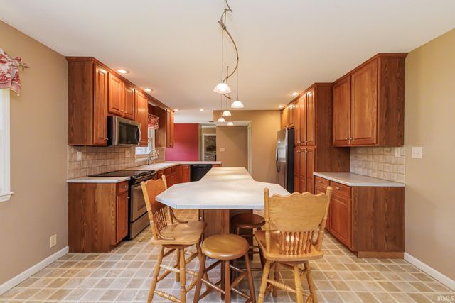 2509 W Riggin Road, Muncie, IN 47304