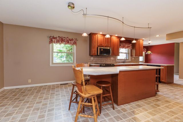 2509 W Riggin Road, Muncie, IN 47304