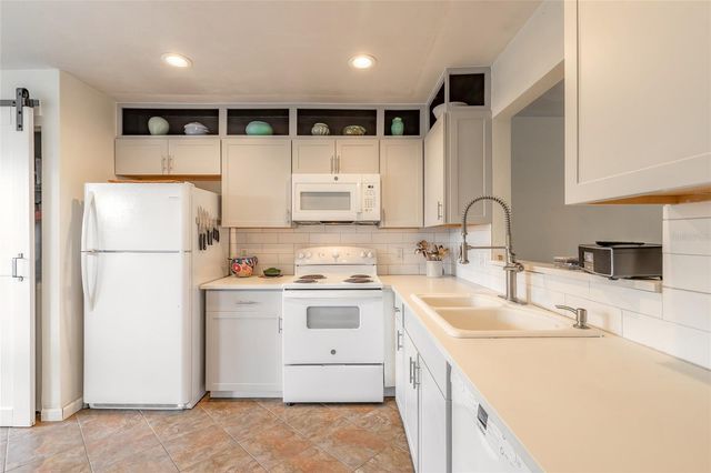 251 ORANGE GROVE DRIVE 8, Ormond Beach, FL 32174