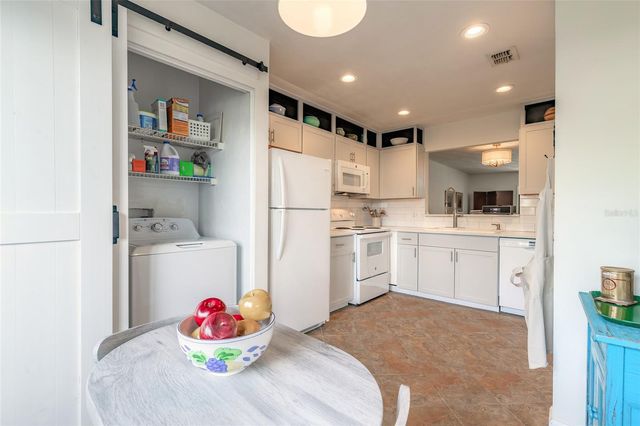 251 ORANGE GROVE DRIVE 8, Ormond Beach, FL 32174