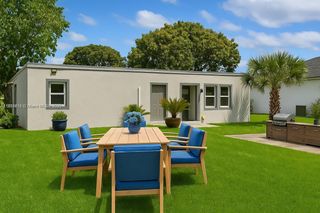 607 SW 3rd St 2, Delray Beach, FL 33444