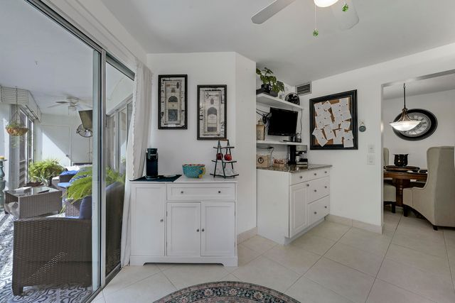 3755 Via 405, Lake Worth, FL 33467