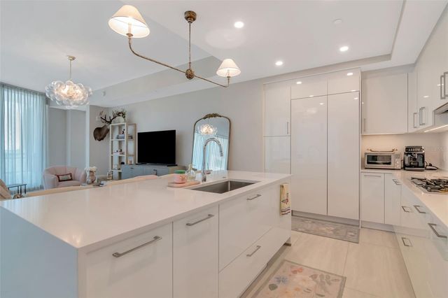 2103 BAYSHORE BOULEVARD 602, Tampa, FL 33606