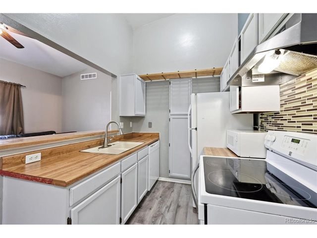 5321 W 76th Ave 322, Arvada, CO 80003