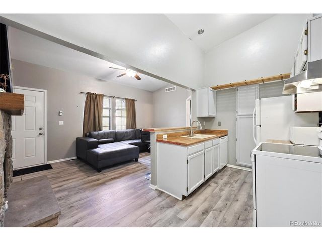 5321 W 76th Ave 322, Arvada, CO 80003