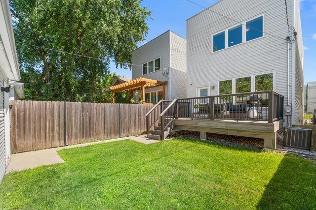 2544 W Warren Boulevard, Chicago, IL 60612