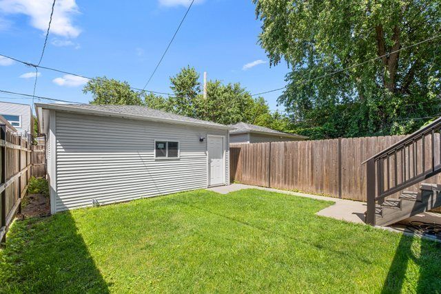 2544 W Warren Boulevard, Chicago, IL 60612