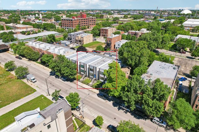 2544 W Warren Boulevard, Chicago, IL 60612