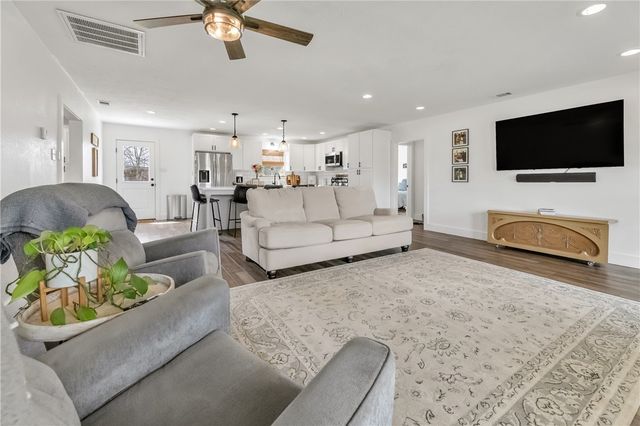 20947 FM 39, Iola, TX 77861