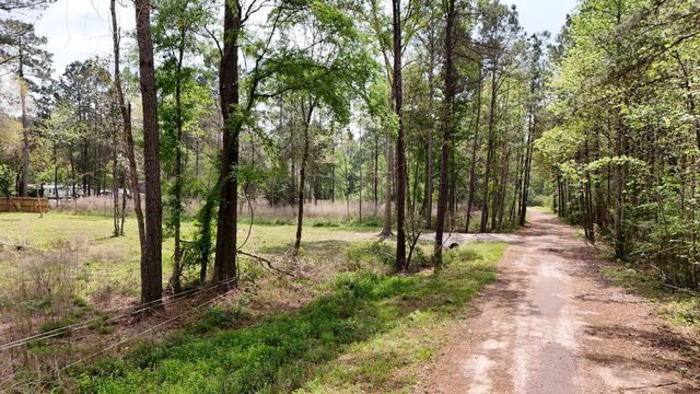 19017 Lincoln Street, New Caney, TX 77357