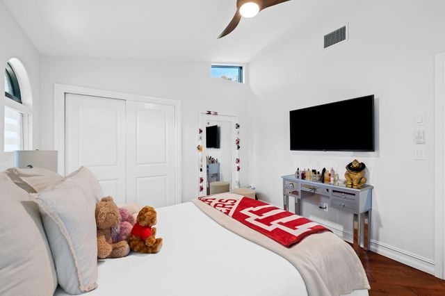 2901 NW 24 Terrace N, Boca Raton, FL 33431