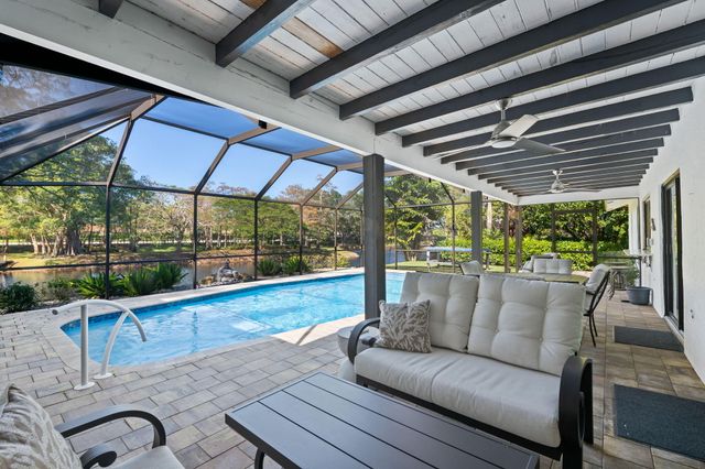 2901 NW 24 Terrace N, Boca Raton, FL 33431