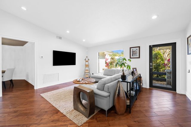 2901 NW 24 Terrace N, Boca Raton, FL 33431