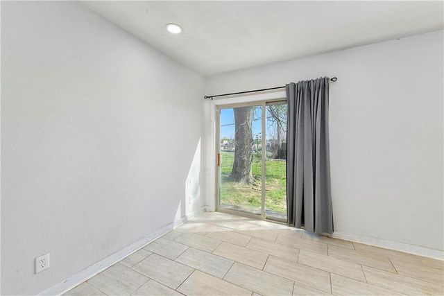 11201 E 40th Street S, Independence, MO 64052