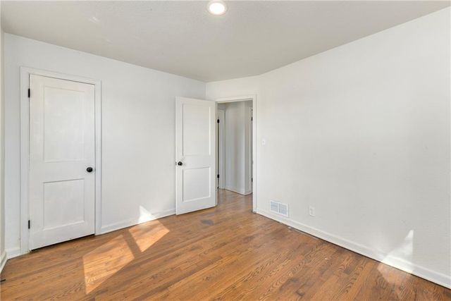 11201 E 40th Street S, Independence, MO 64052