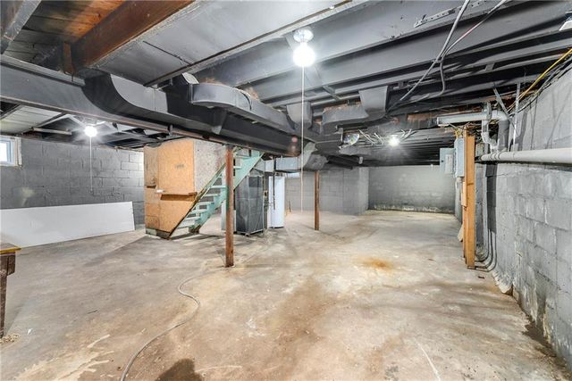 11201 E 40th Street S, Independence, MO 64052