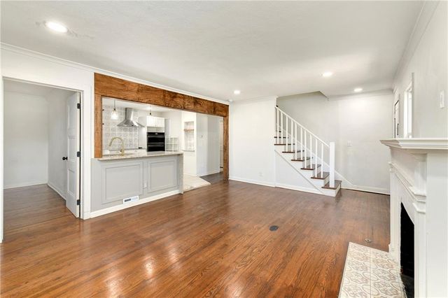 11201 E 40th Street S, Independence, MO 64052