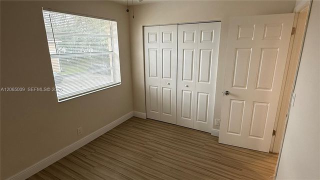 1006 Twin Lakes Drive 20-E, Coral Springs, FL 33071